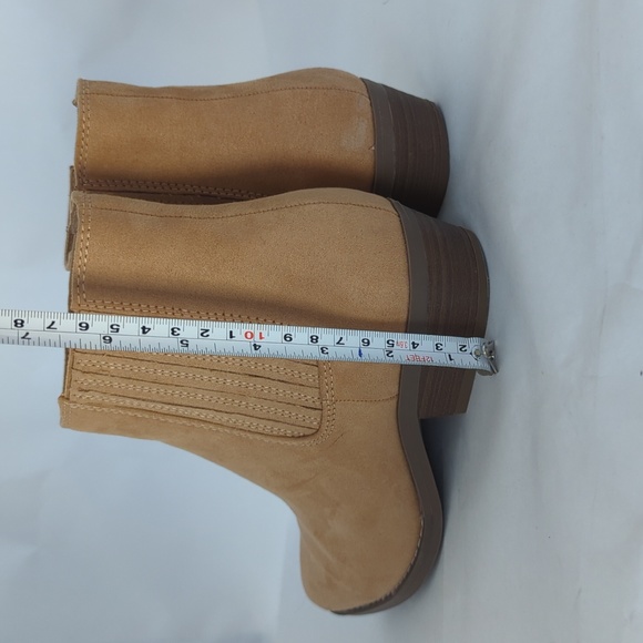 Women's Boot - Picture 3 of 7